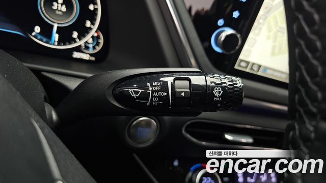 Hyundai Sonata 2022 — photo 36