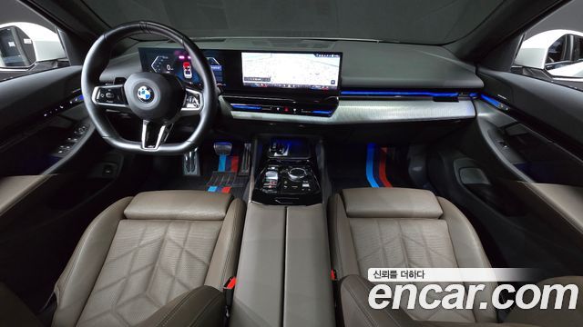 BMW 5-Series 2024 — photo 10