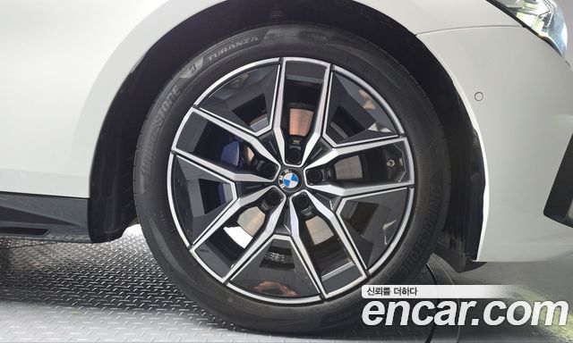 BMW 5-Series 2024 — photo 7
