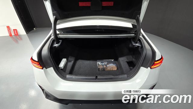 BMW 5-Series 2024 — photo 28