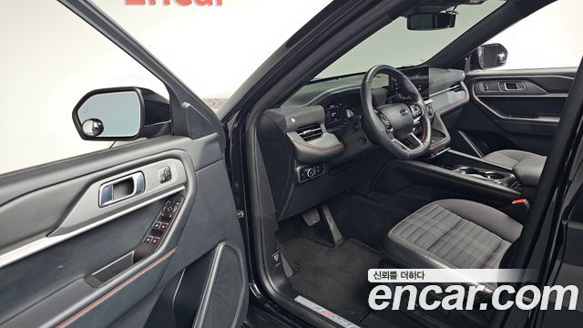 Ford Explorer 2025 — photo 13