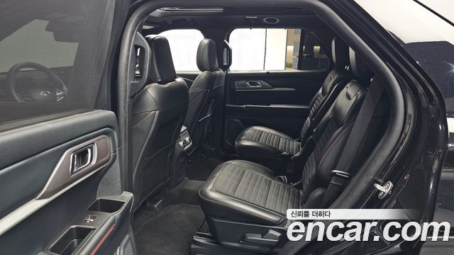 Ford Explorer 2025 — photo 17