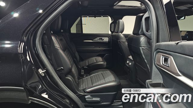 Ford Explorer 2025 — photo 18