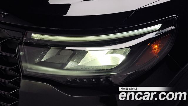 Ford Explorer 2025 — photo 8