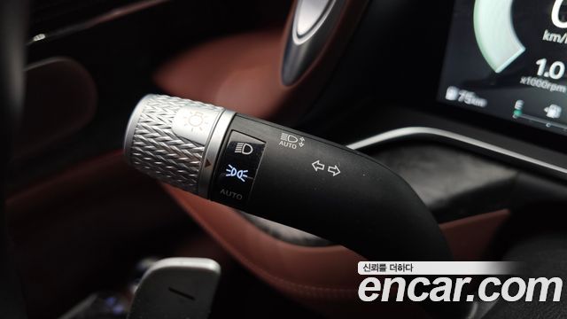 Genesis G90 2023 — photo 33
