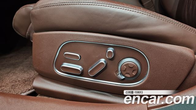 Genesis G90 2023 — photo 35