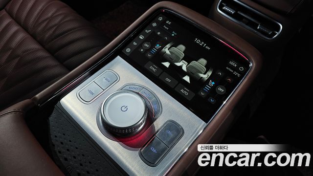 Genesis G90 2023 — photo 38