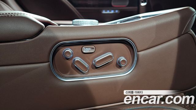 Genesis G90 2023 — photo 39