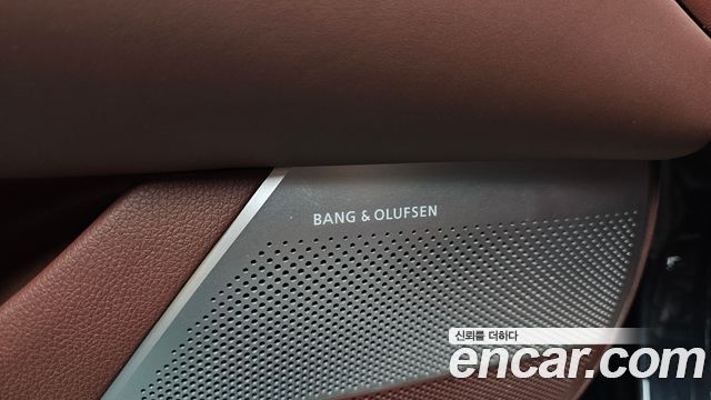 Genesis G90 2023 — photo 40