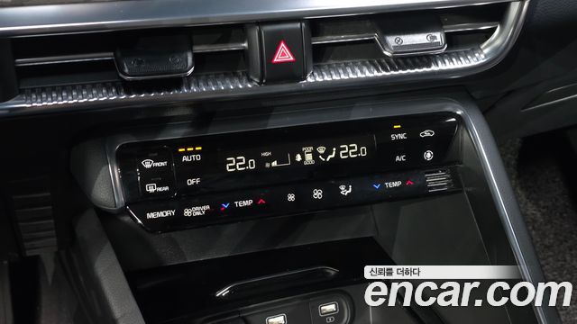 Kia K5 2023 — photo 29