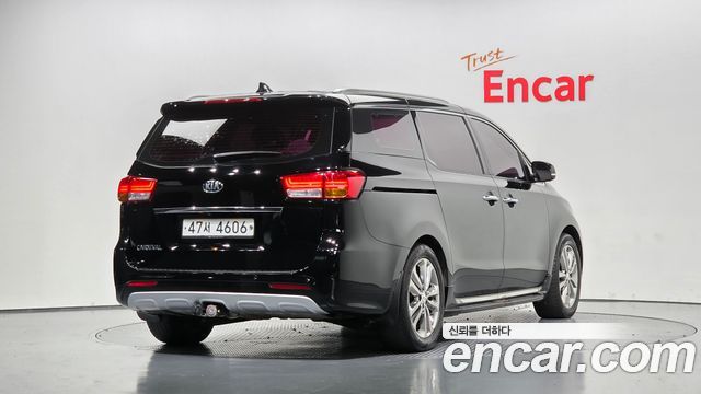 Kia Canival 2018 — photo 2