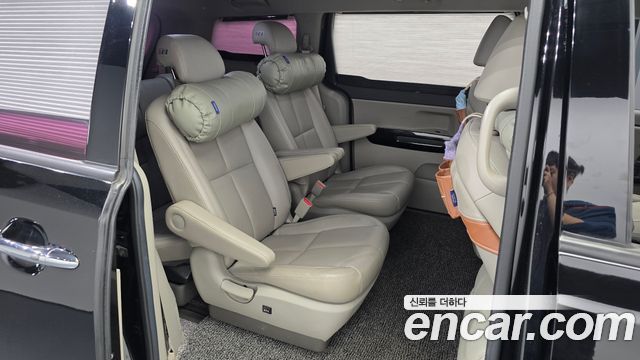 Kia Canival 2018 — photo 18