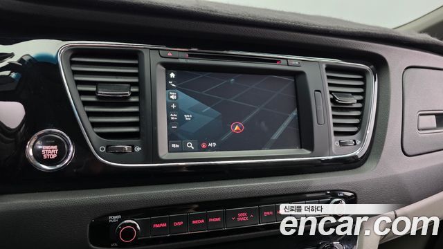 Kia Canival 2018 — photo 20