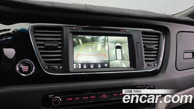 Kia Canival 2018 — photo 21