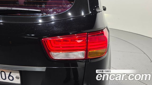 Kia Canival 2018 — photo 9
