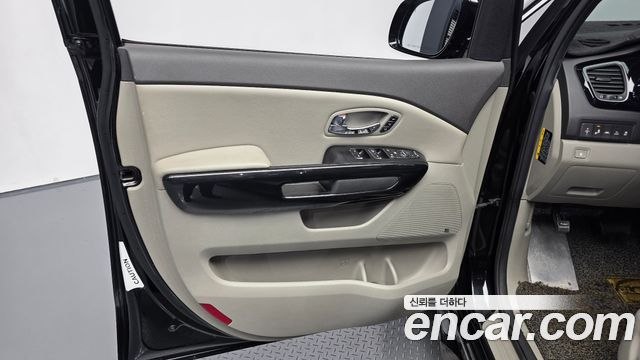 Kia Canival 2018 — photo 14