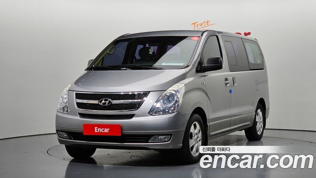 Hyundai Starex 2012 — photo 1