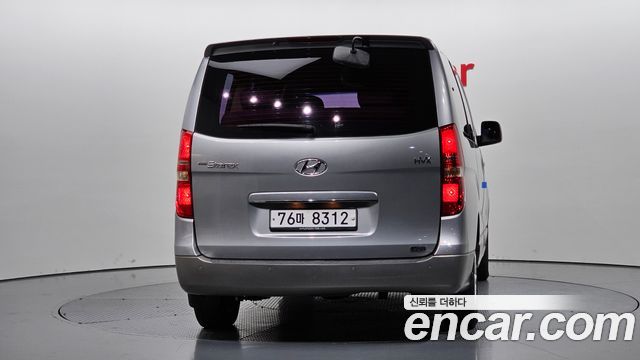 Hyundai Starex 2012 — photo 4
