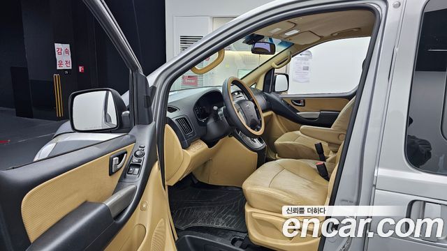 Hyundai Starex 2012 — photo 13