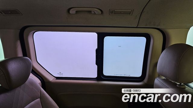 Hyundai Starex 2012 — photo 24