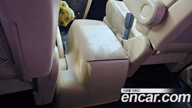 Hyundai Starex 2012 — photo 25