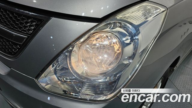 Hyundai Starex 2012 — photo 8