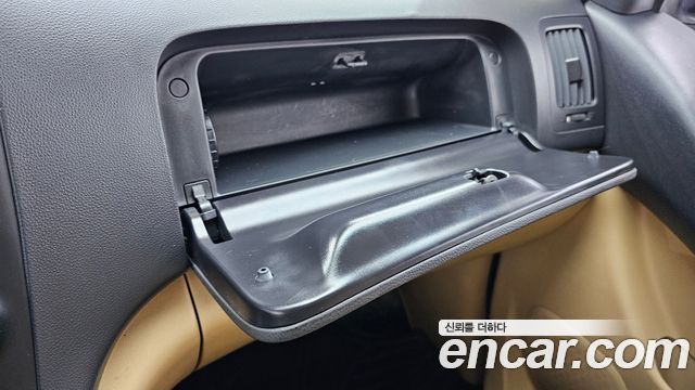 Hyundai Starex 2012 — photo 29