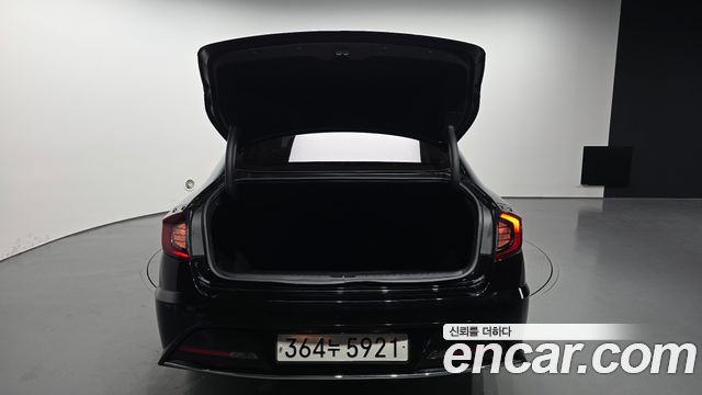 Hyundai Sonata 2022 — photo 26