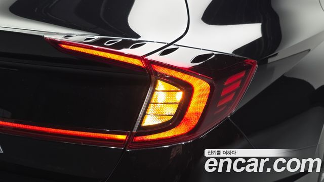 Hyundai Sonata 2022 — photo 9