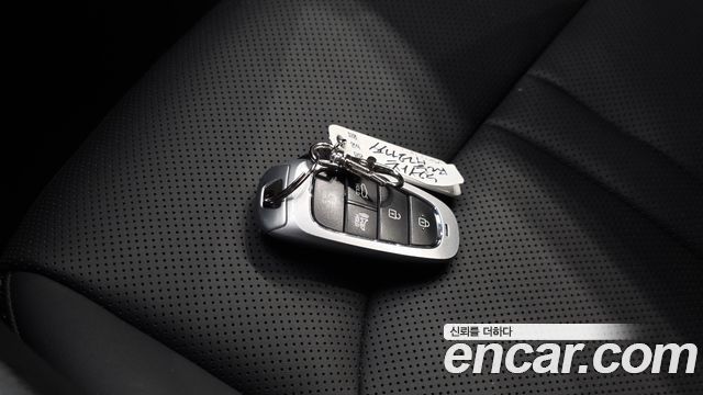 Hyundai Sonata 2022 — photo 30