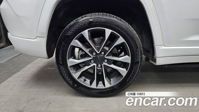 Jeep Cherokee 2023 — photo 5