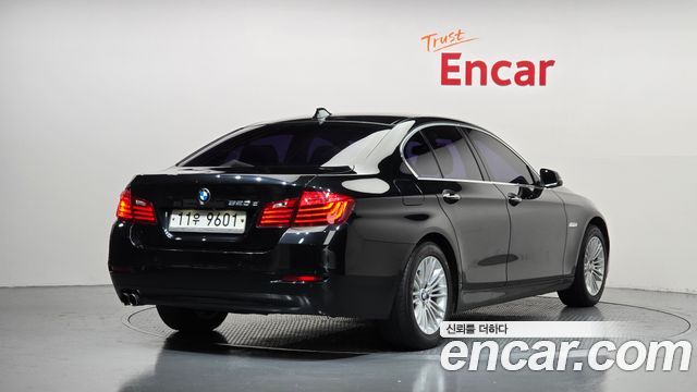 BMW 5-Series 2015 — photo 2