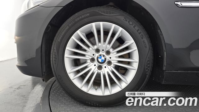 BMW 5-Series 2015 — photo 5