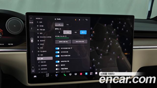 Tesla Model X 2026 — photo 21