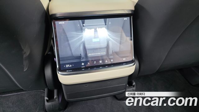 Tesla Model X 2026 — photo 25