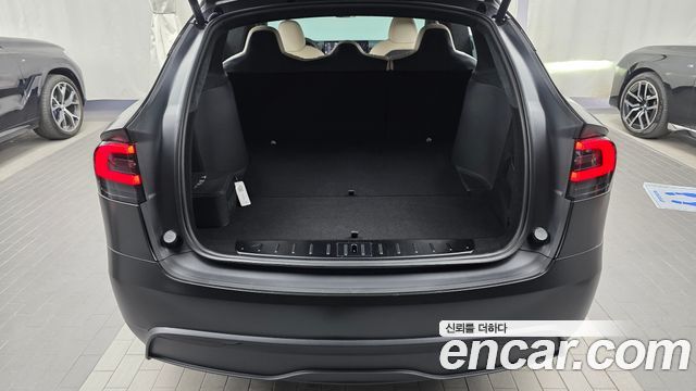Tesla Model X 2026 — photo 26
