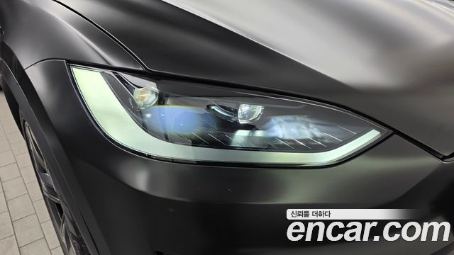 Tesla Model X 2026 — photo 8