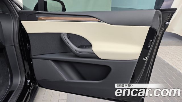 Tesla Model X 2026 — photo 15