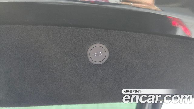 Tesla Model X 2026 — photo 28
