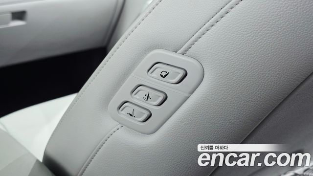 Hyundai Kona 2023 — photo 23