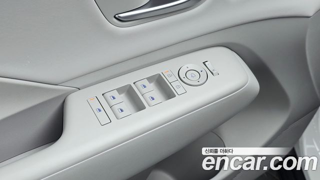 Hyundai Kona 2023 — photo 33