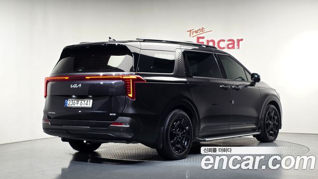 Kia Canival 2025 — photo 2