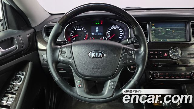 Kia K7 2013 — photo 18