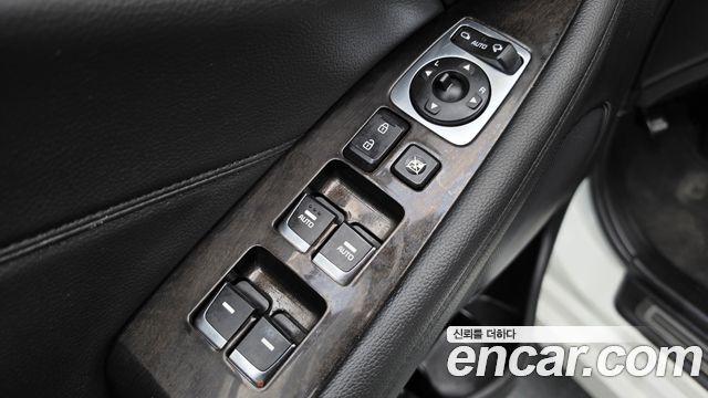 Kia K7 2013 — photo 32