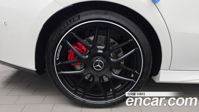 Mercedes-Benz CLA-Class 2025 — photo 5