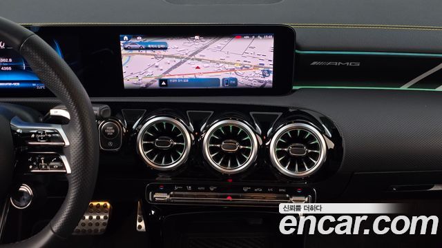 Mercedes-Benz CLA-Class 2025 — photo 18
