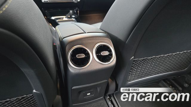 Mercedes-Benz CLA-Class 2025 — photo 31