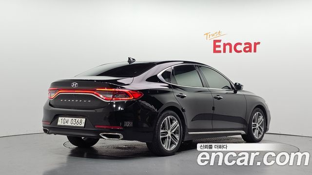 Hyundai Grandeur 2017 — photo 2