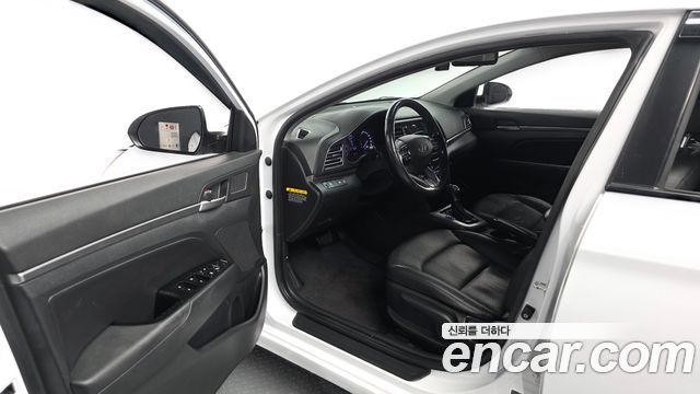 Hyundai AVANTE 2020 — photo 10