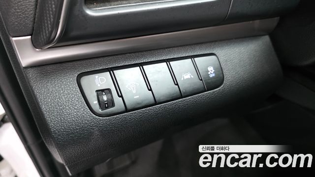 Hyundai AVANTE 2020 — photo 17